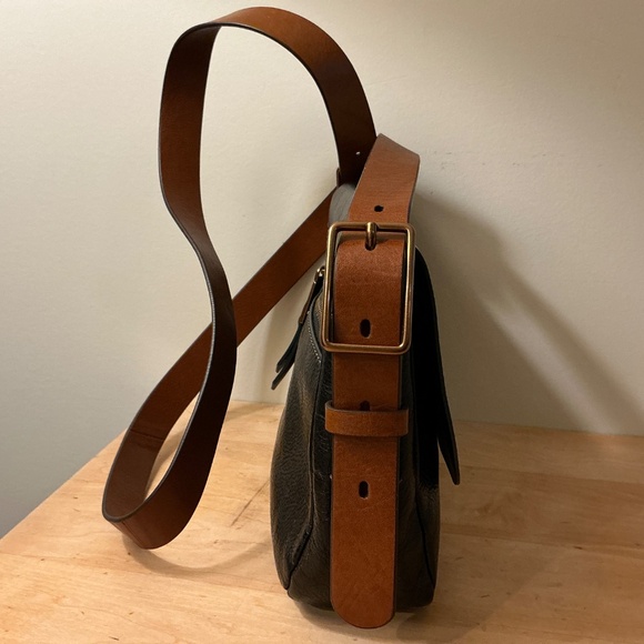 Fossil Medium Flap Messenger Back - Picture 3 of 5